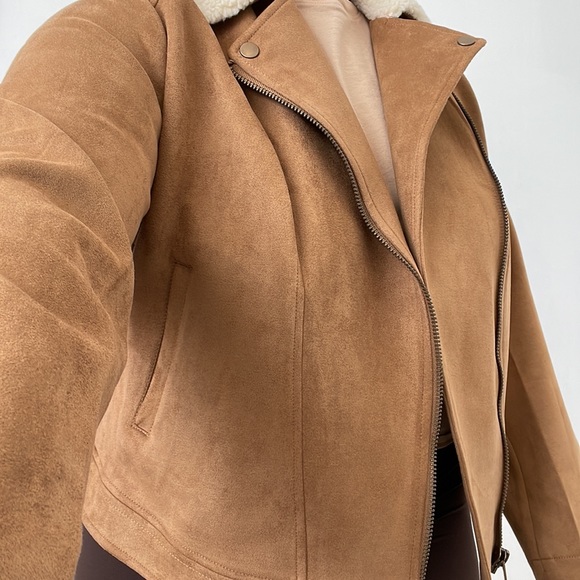 Ladies Suede Jacket with wool collar - Picture 7 of 8